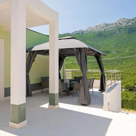 Holiday home 3 Bedroom Awesome In