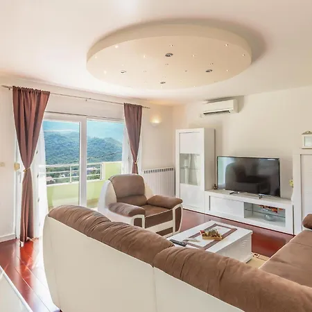 3 Bedroom Awesome In