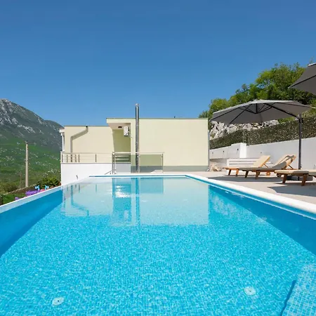 Holiday home 3 Bedroom Awesome In *