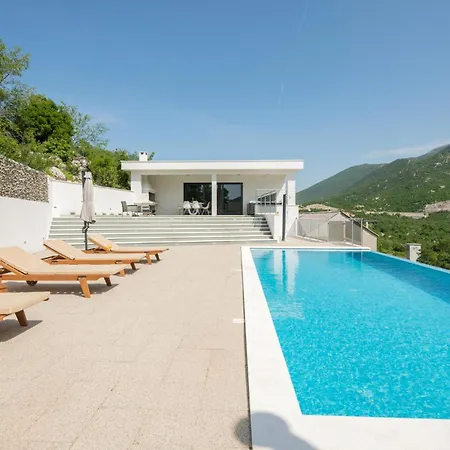 Holiday home 3 Bedroom Awesome In *