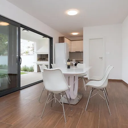 Holiday home 3 Bedroom Awesome In *